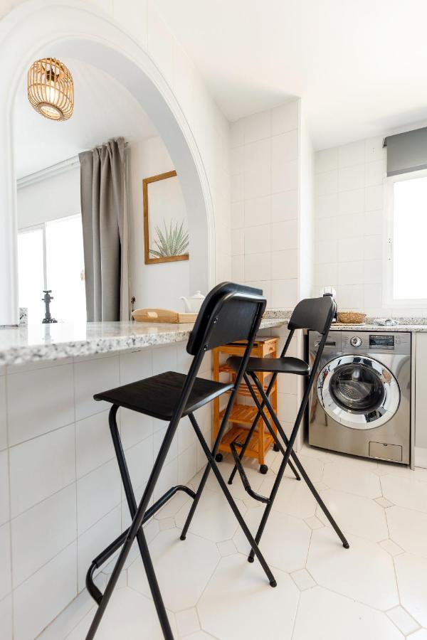 Spacious 2-Bedroom Apartment With Free Parking Sitio de Calahonda Ngoại thất bức ảnh