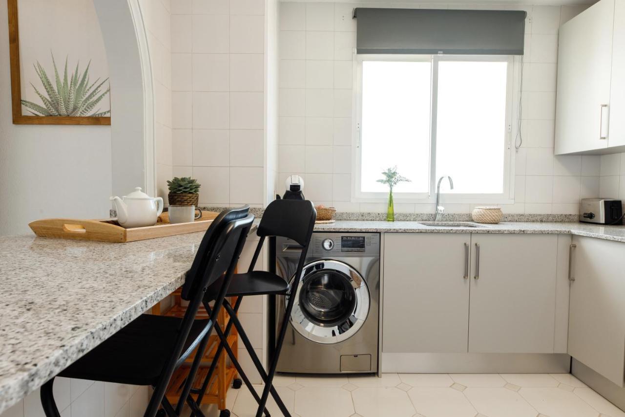 Spacious 2-Bedroom Apartment With Free Parking Sitio de Calahonda Ngoại thất bức ảnh