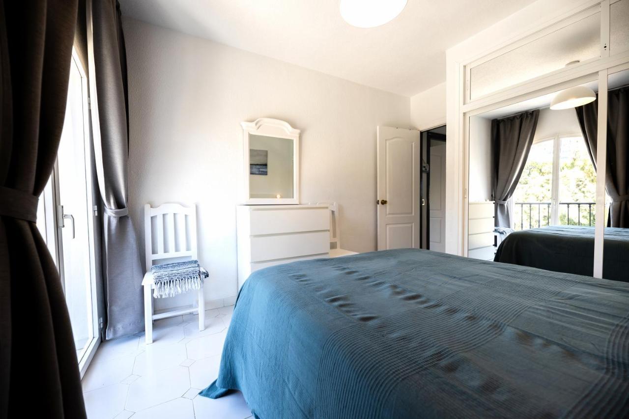 Spacious 2-Bedroom Apartment With Free Parking Sitio de Calahonda Ngoại thất bức ảnh