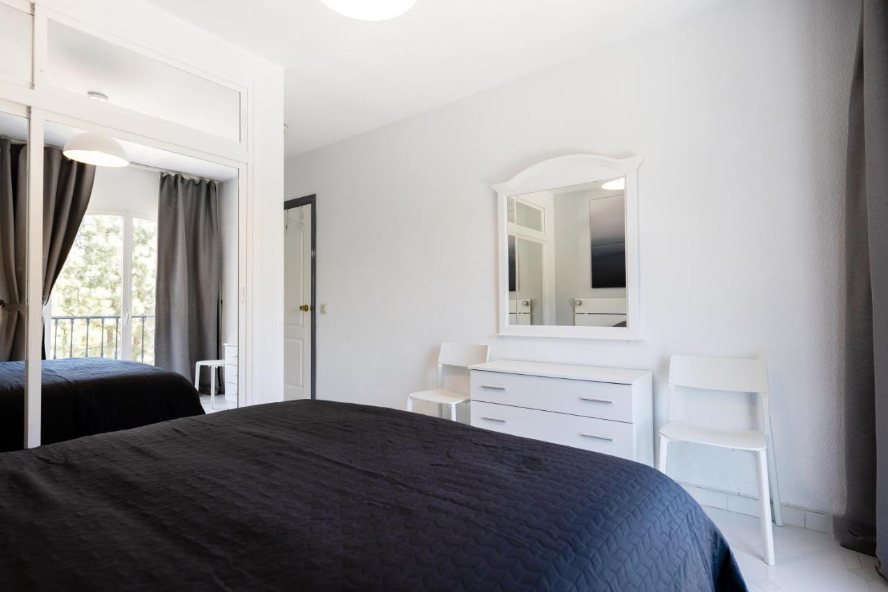 Spacious 2-Bedroom Apartment With Free Parking Sitio de Calahonda Ngoại thất bức ảnh