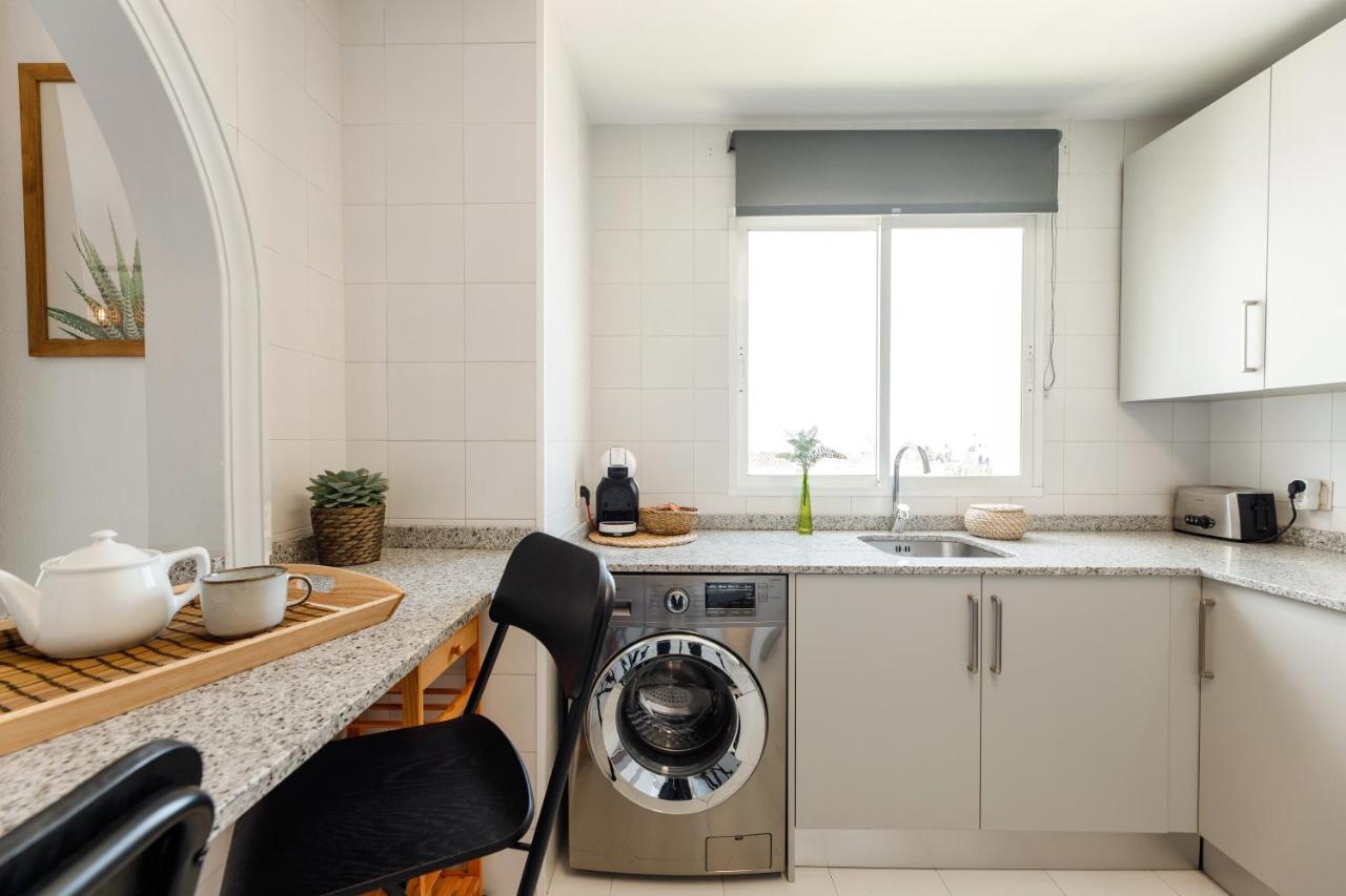 Spacious 2-Bedroom Apartment With Free Parking Sitio de Calahonda Ngoại thất bức ảnh