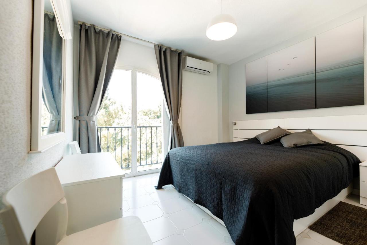 Spacious 2-Bedroom Apartment With Free Parking Sitio de Calahonda Ngoại thất bức ảnh