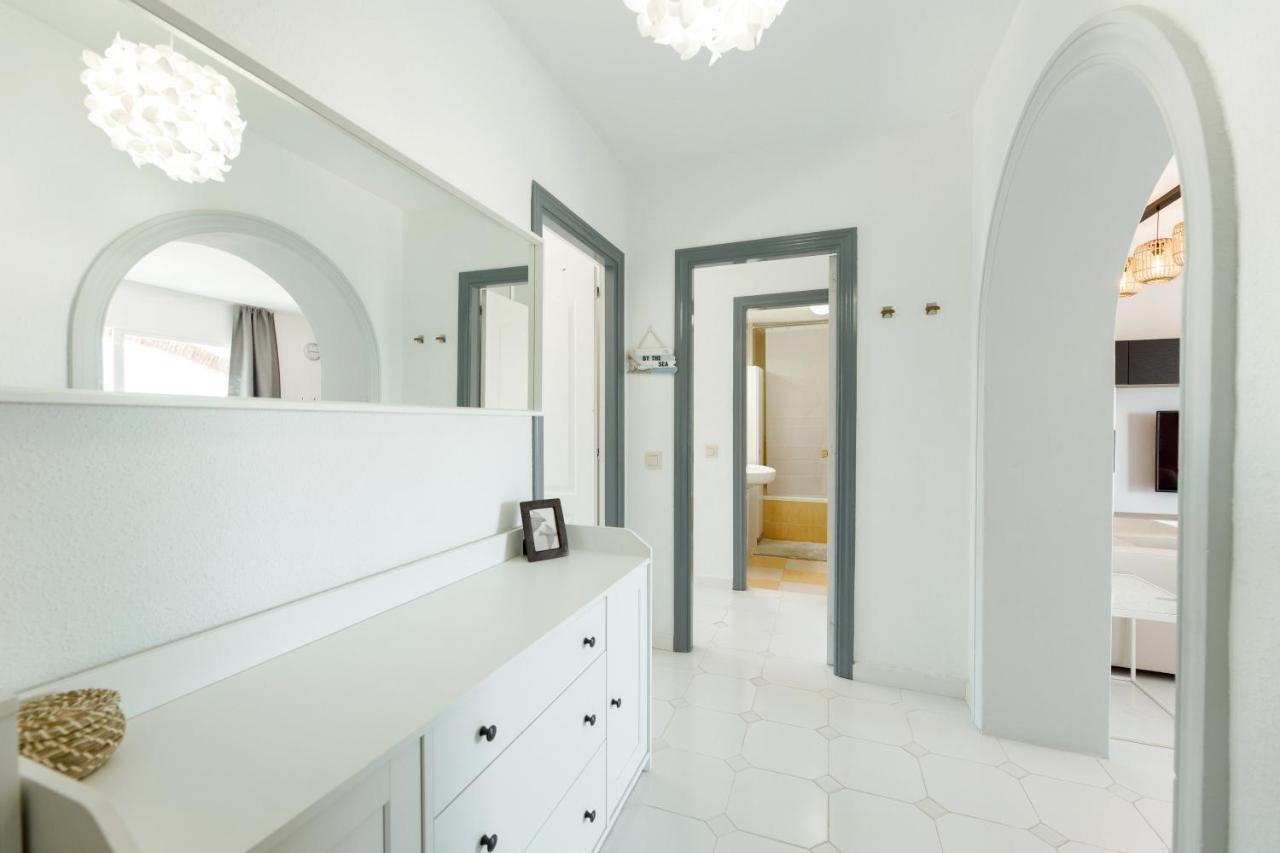 Spacious 2-Bedroom Apartment With Free Parking Sitio de Calahonda Ngoại thất bức ảnh